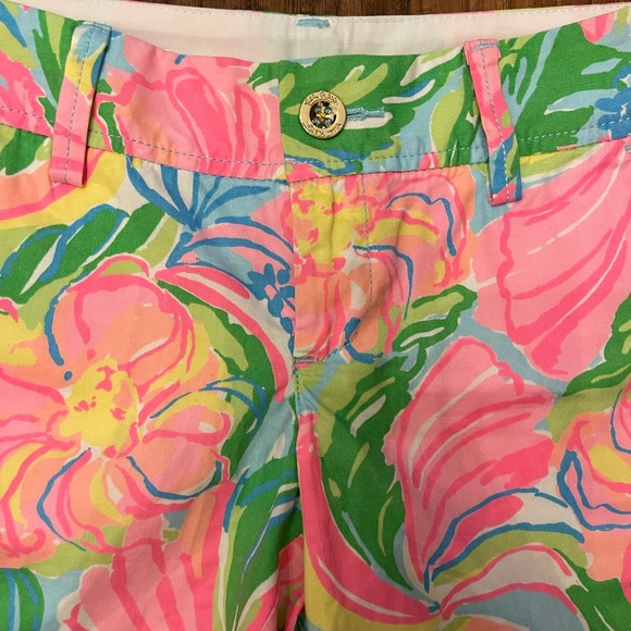 LILLY PULITZER Callahan Shorts- Size 0. - Picture 4 of 14